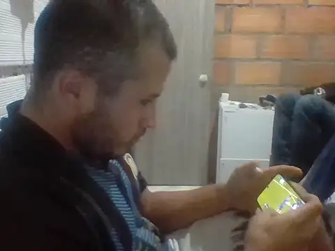 santiii   12 online show from December 20, 3:46 am