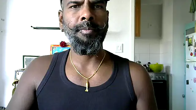 Snapshot of frenchblackc31 chatting on September 29, 8:13 am frenchblackc31 online show from September 29, 8:13 am