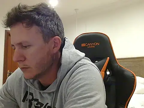 TroyDieselXXX online show from April 19, 6:10 pm