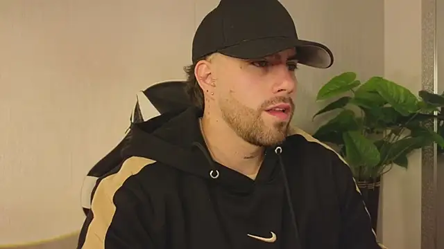 Ades Lowe online show from November 29, 11:34 am