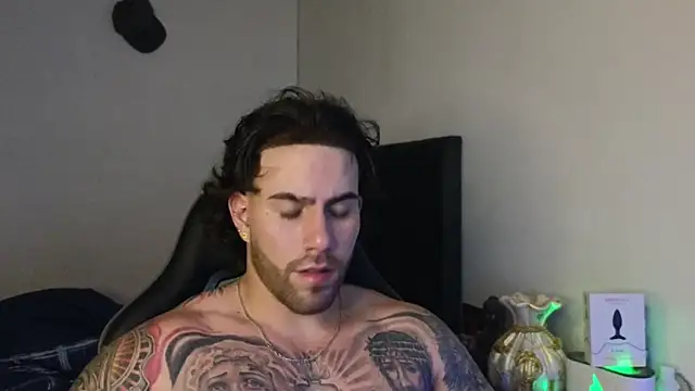 Ades Lowe online show from March 28, 8:47 am