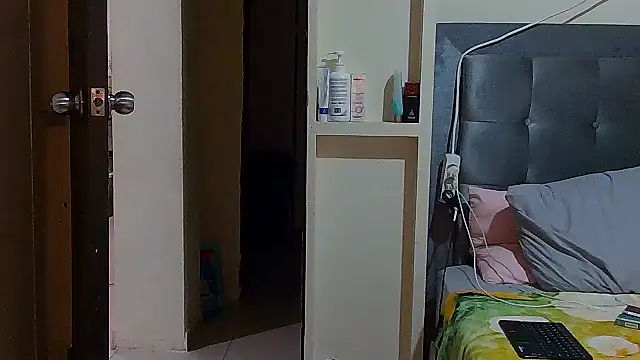 Unique X perience online show from April 17, 11:29 pm