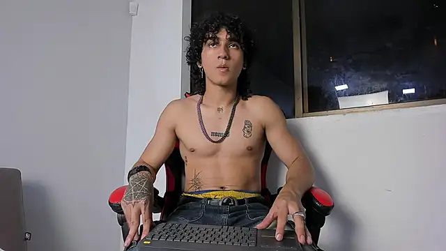 JackesTaylor online show from December 1, 4:59 am