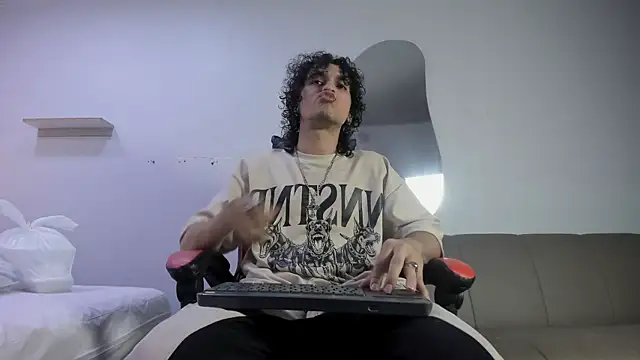 JackesTaylor online show from April 6, 4:57 am