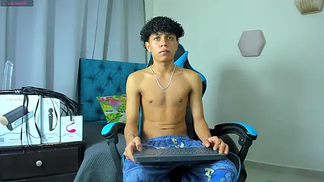 Snapshot of _taylor_black chatting on September 16, 8:31 pm  taylor black online show from September 16, 8:31 pm