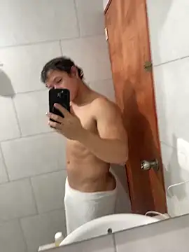 Maik 210 online show from December 1, 12:35 am