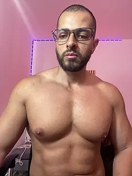 magnumchris online show from April 18, 7:07 pm