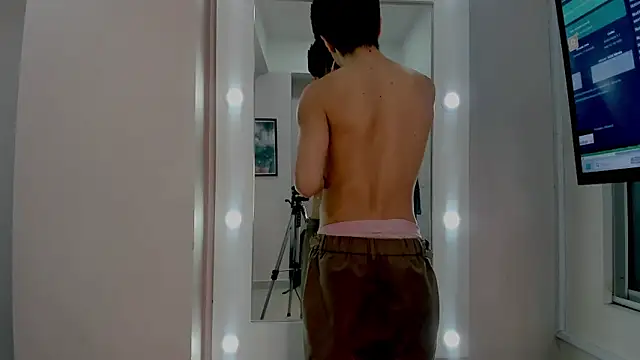 BryCams3 online show from September 30, 2:51 am