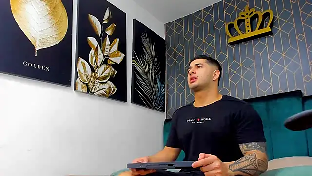 king falconer online show from October 8, 12:04 am