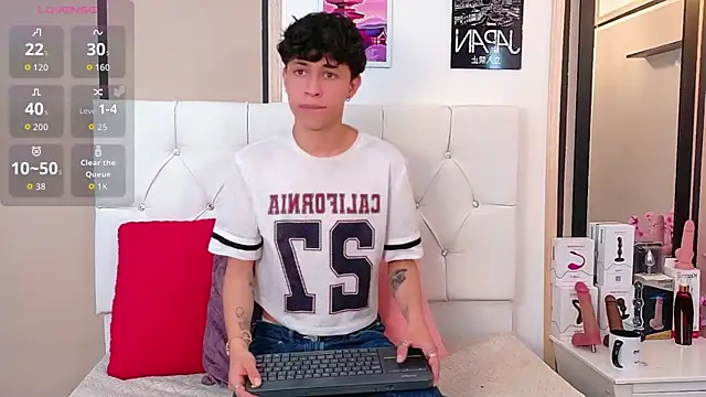 Axel  Evans online show from February 7, 1:51 pm