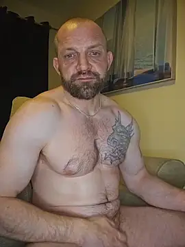 Andrewjames8391 online show from March 16, 11:41 pm