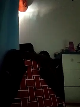 maxiiii125 online show from November 18, 4:00 pm