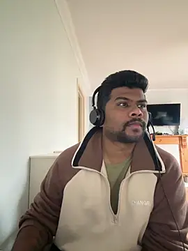 CrazyShashank online show from February 5, 1:18 pm