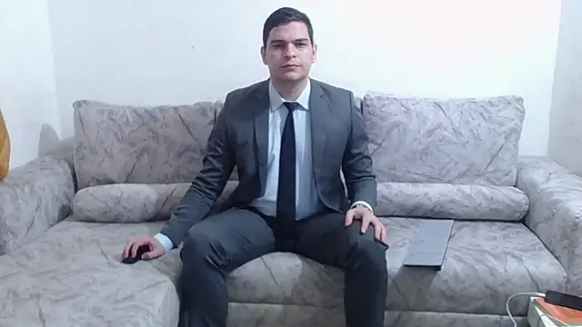 Victor Maitland online show from November 7, 3:43 am