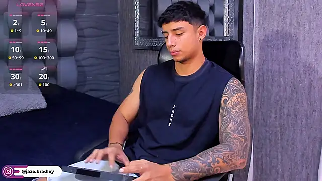 jaze bradley online show from October 8, 11:36 am