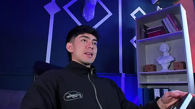 etham wolf  online show from September 26, 12:47 pm