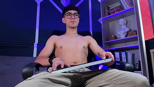 etham wolf  online show from September 11, 3:44 pm