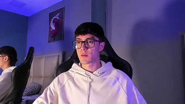 etham wolf  online show from September 20, 4:07 pm