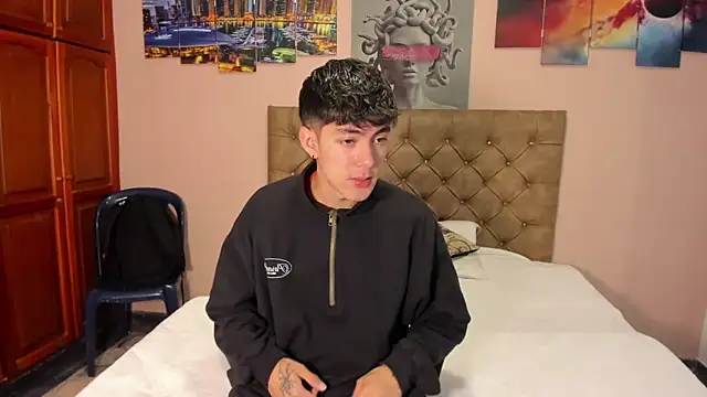 etham wolf  online show from September 30, 1:58 pm