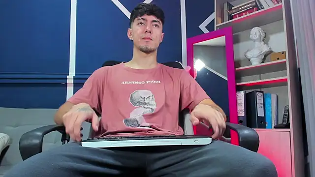 etham wolf  online show from December 3, 12:55 pm