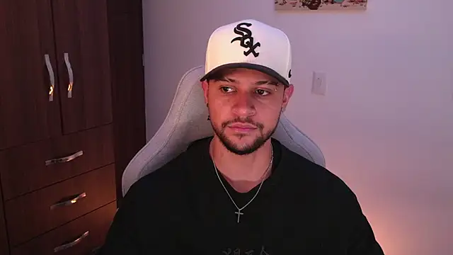 domsantiago  online show from March 4, 3:46 am