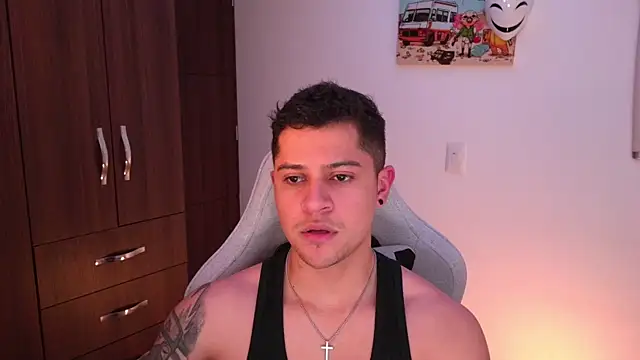 domsantiago  online show from October 24, 2:02 am