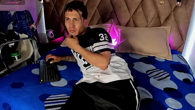 Thonixxx mr online show from April 20, 2:30 pm