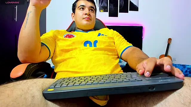 thiago  cp01 online show from July 21, 2:57 am