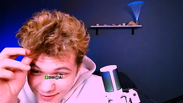 lucas long  online show from December 14, 9:38 am