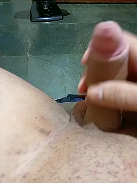 ALEX 19 DOCINHO online show from April 3, 8:38 pm