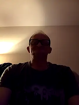 VaryingSundries online show from April 12, 9:49 pm