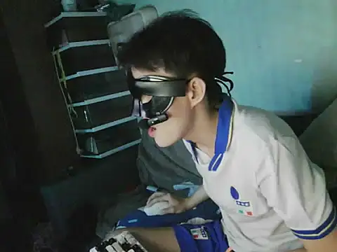 boyhigh1997 online show from November 17, 10:51 am