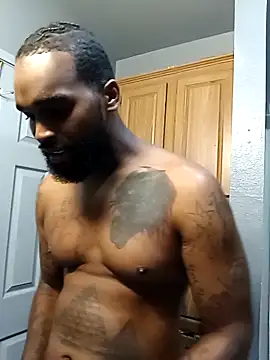 Snapshot of EbonyKing69 chatting on October 17, 9:13 am EbonyKing69 online show from October 17, 9:13 am
