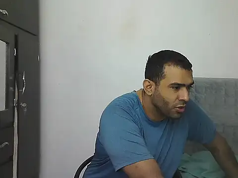 morenocabro10 online show from February 15, 9:56 pm