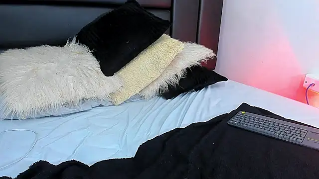 Mathewboy1 online show from March 14, 12:45 pm