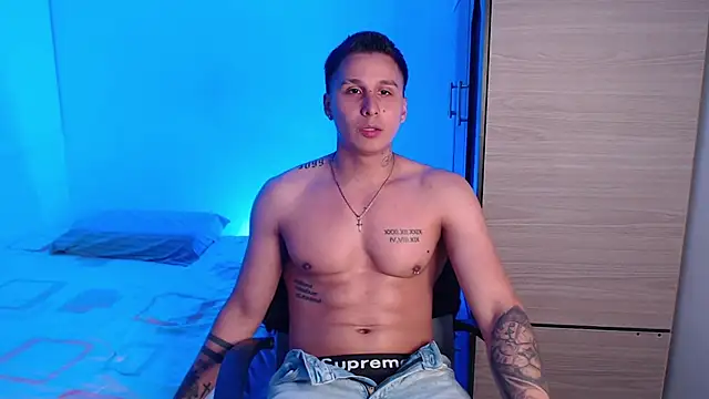 valentinosex1 online show from November 18, 10:45 pm