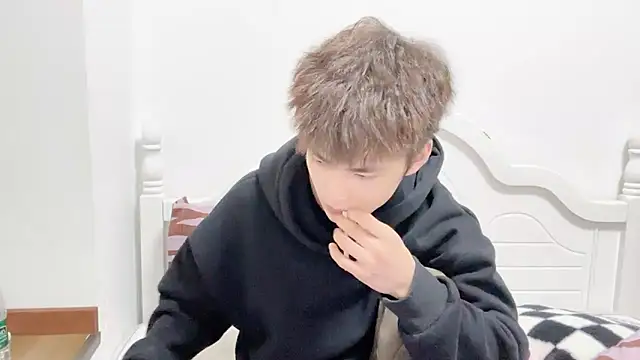 linger2563 online show from September 21, 11:43 am