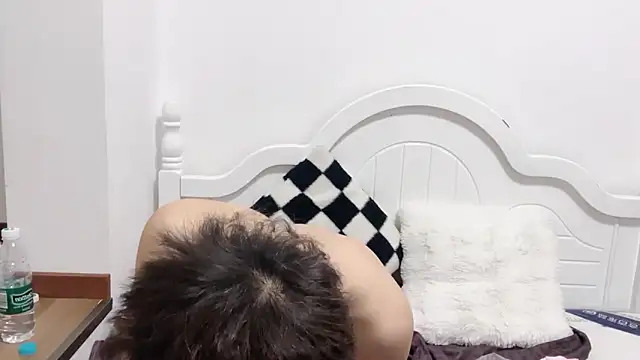 linger2563 online show from September 18, 2:41 pm