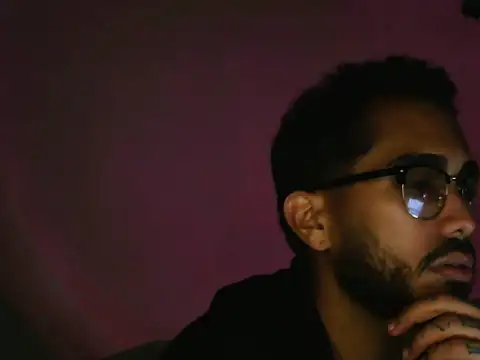 TU-MORENOO online show from December 4, 6:20 am