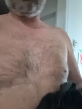 cloudymatt online show from December 4, 6:53 am