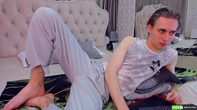 WilliamDyson online show from September 12, 3:17 am