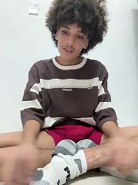 Max Rain online show from December 14, 6:53 am