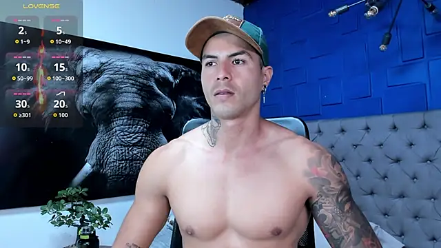 andres-clark92 online show from March 26, 4:33 pm