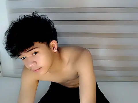 Twink chriz online show from November 4, 6:36 am