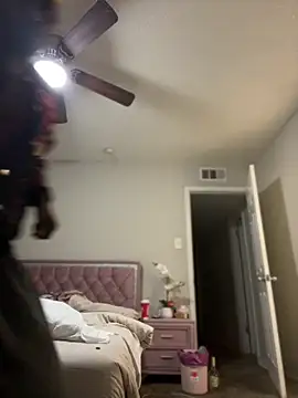 Dolla-Billlz online show from April 4, 7:38 am