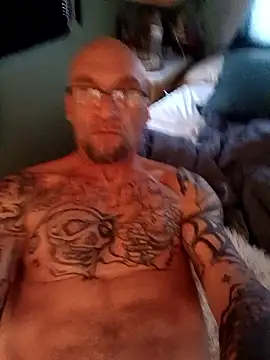 ShawnandDani7074 online show from January 11, 7:17 pm