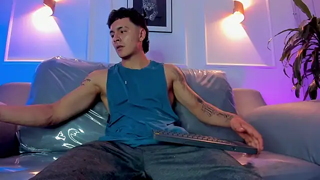 Leo santoro online show from March 29, 4:29 pm