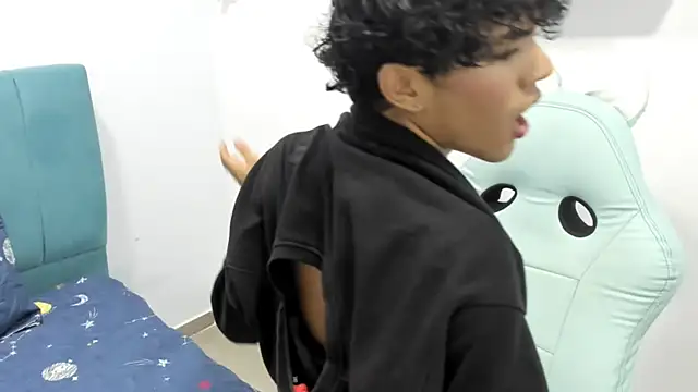 kenny 18 online show from March 5, 3:58 am