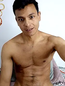 Valois2025 online show from November 11, 5:45 am