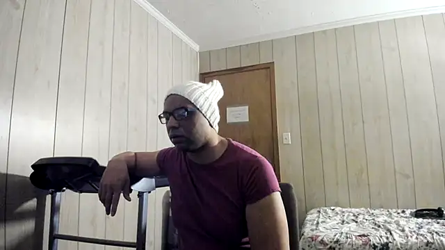 NaturalBeautyQueen online show from June 19, 3:39 pm